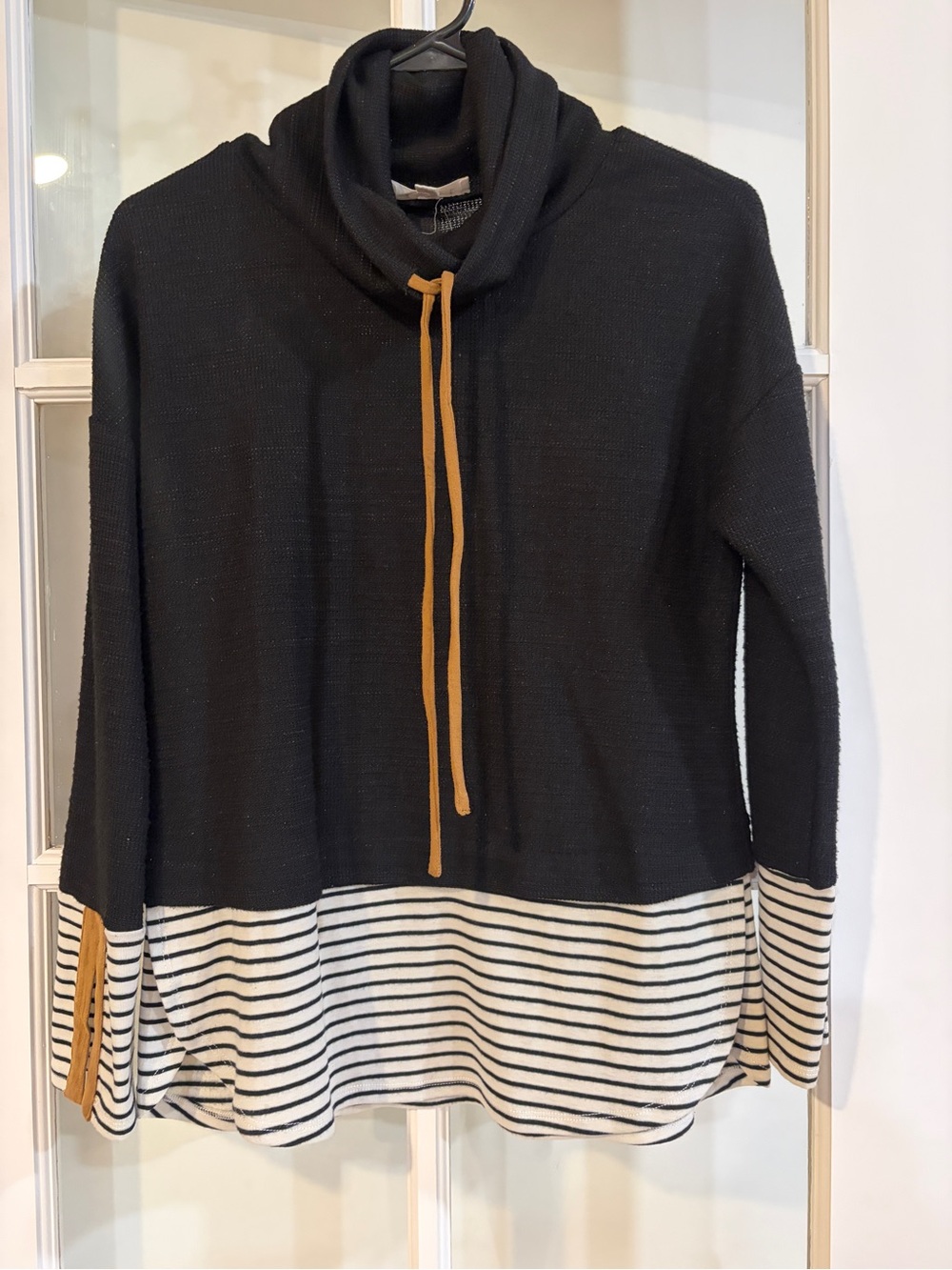 Anthropologie THML Black Tan Cowl Neck Pullover Sweater Women’s XS Boho